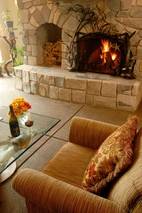 יכאטס Overleaf Lodge And Spa מראה חיצוני תמונה
